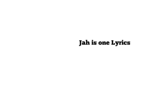 מוש בן ארי עם שוטי הנבואה ומוקי Jah is one Lyrics